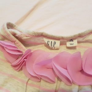 Very Soft Gap tshirt for Girls Size 12 Med.
